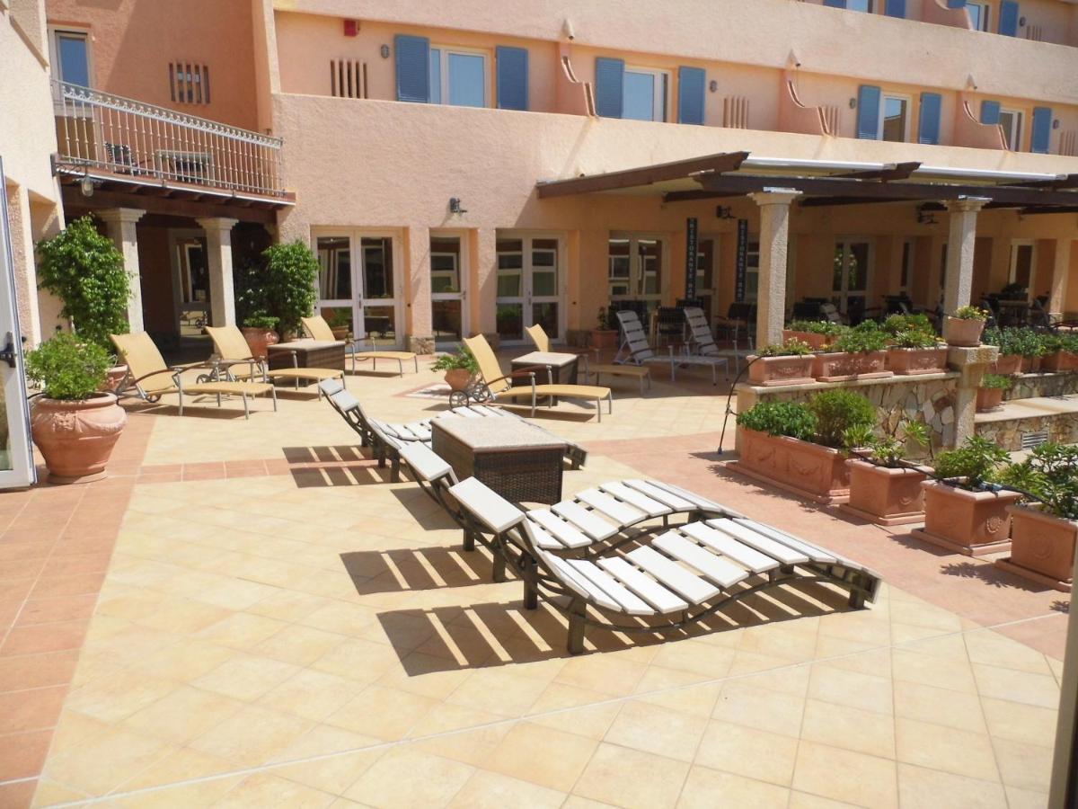 Le Nereidi Hotel & Residence Con Piscina-Tennis-Fitness-Parcheggio Coperto-Sala Conferenze La Maddalena  Luaran gambar