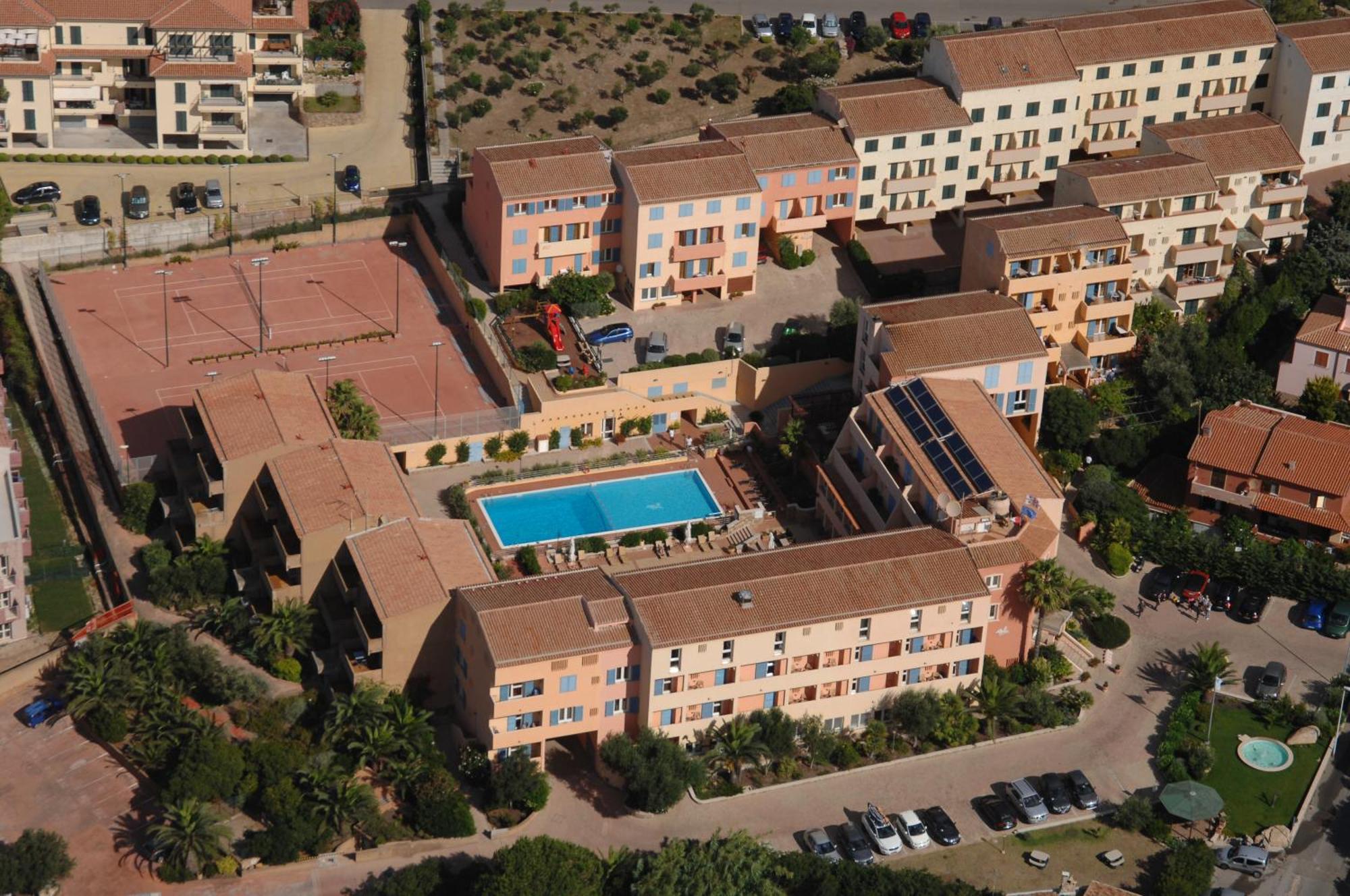 Le Nereidi Hotel & Residence Con Piscina-Tennis-Fitness-Parcheggio Coperto-Sala Conferenze La Maddalena  Luaran gambar