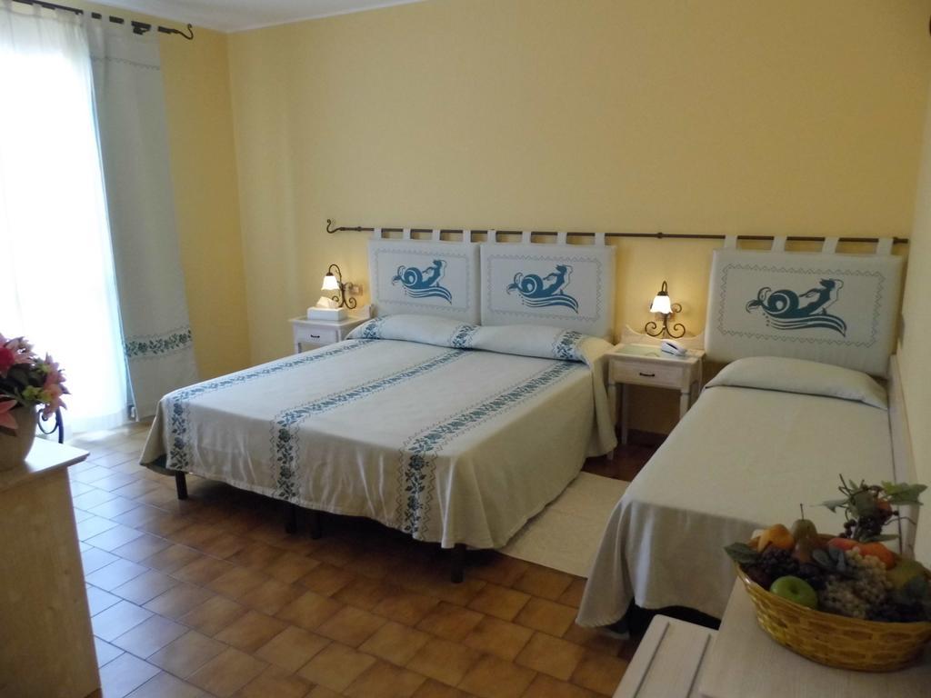 Le Nereidi Hotel & Residence Con Piscina-Tennis-Fitness-Parcheggio Coperto-Sala Conferenze La Maddalena  Luaran gambar